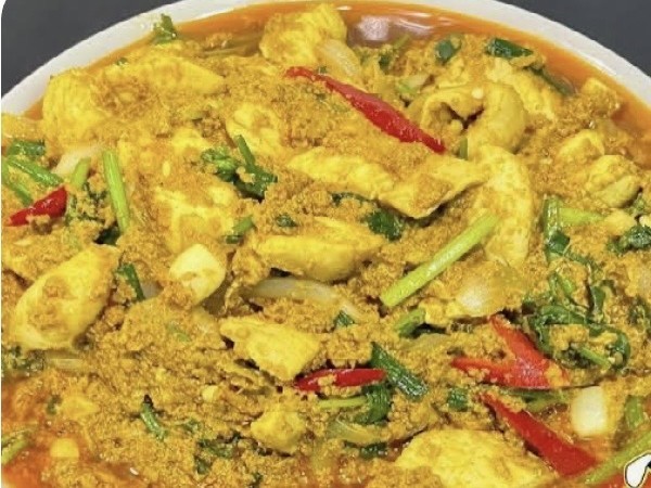 ไก่ผัดผงกระหรี่