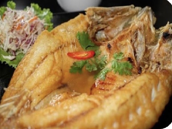 ปลากระพงทอดน้ำปลา