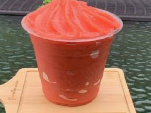 สตอเบอรี่เลม่อนปั่น